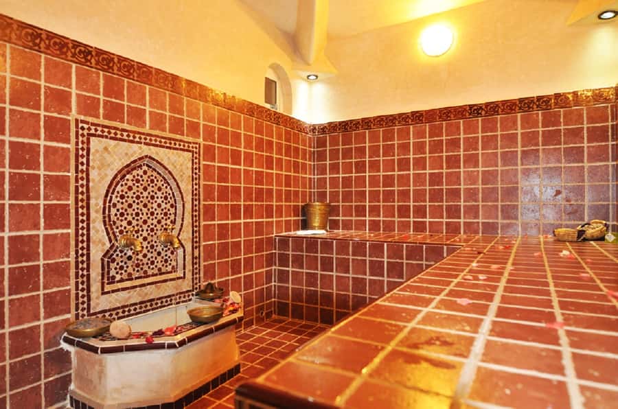 Marrakech: 2-Hour Traditional Moroccan Hammam Experience - Entering the traditional bathhouse