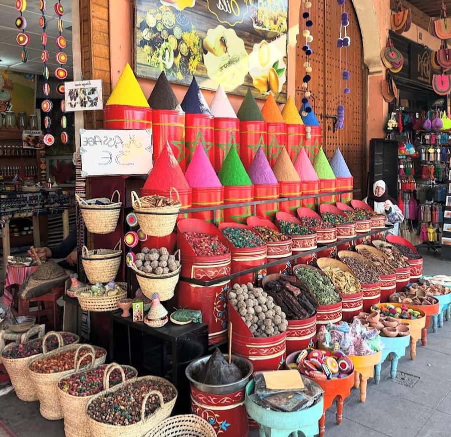 Marrakech: Souk Tour & Berber Hammam with Massage - Who should book this experience