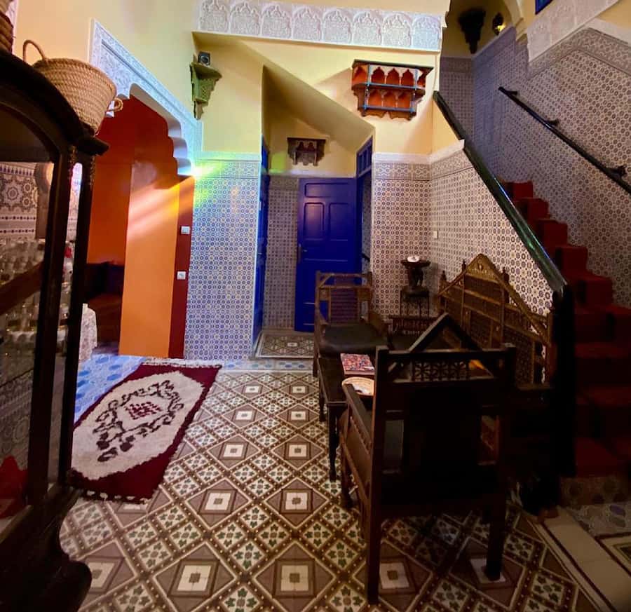 Marrakech: Souk Tour & Berber Hammam with Massage - Walking the souks with shopping help