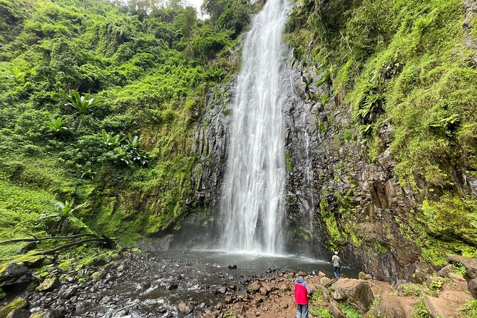 Materuni waterfalls,coffee tour & Kikuletwa(Chemka)Hot Springs - Walking into Materuni Waterfalls