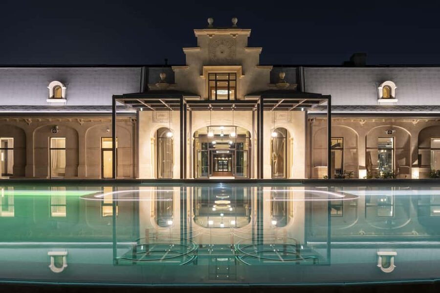 Milan: De Montel Thermal Bath Entrance Ticket - Four saunas, steam room, and large hammam