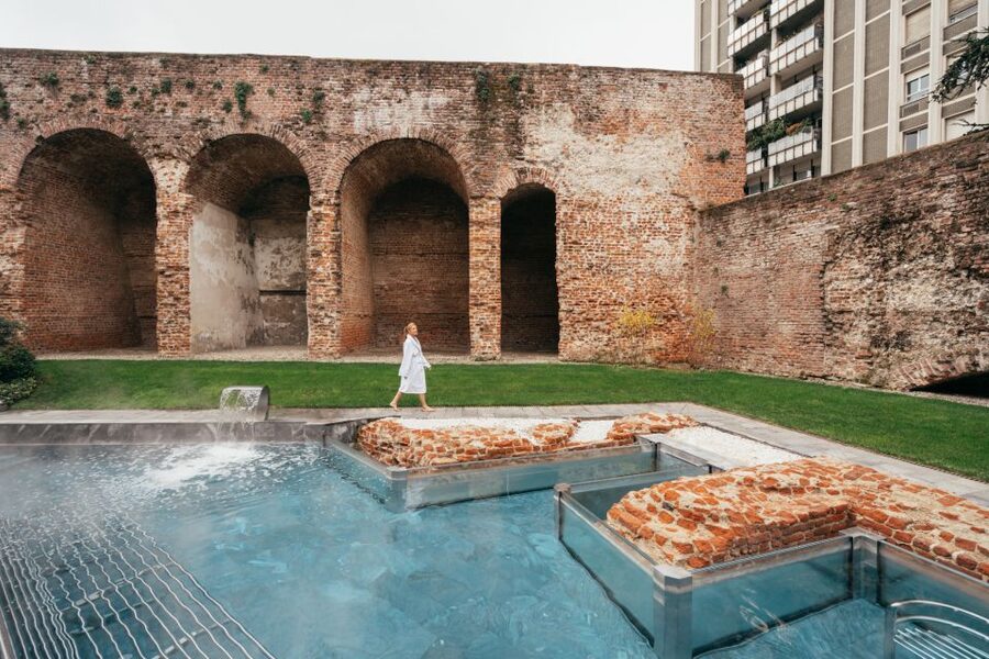 Milan: QC Termemilano Spa Admission Ticket - Crowds, phones, and the social side of the spa