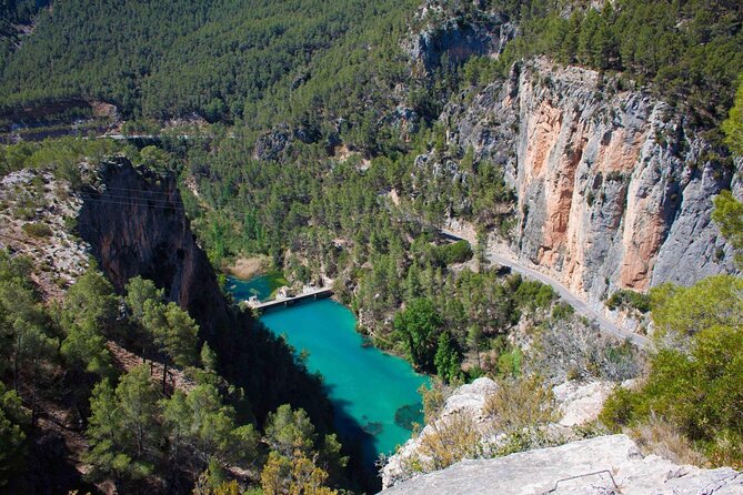 Montanejos Hiking Tour & Thermal Pools from Valencia - What to pack for the mountain and the river