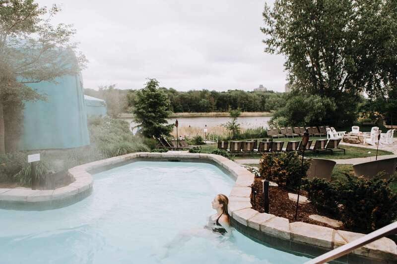 Montreal: Nordic Spa Thermal Experience - The cold stage is brief but memorable