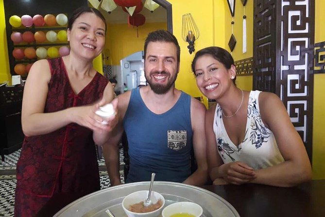 Morning food tour: 11 dishes, white rose making and foot massage - Making Hoi An’s white rose dumplings