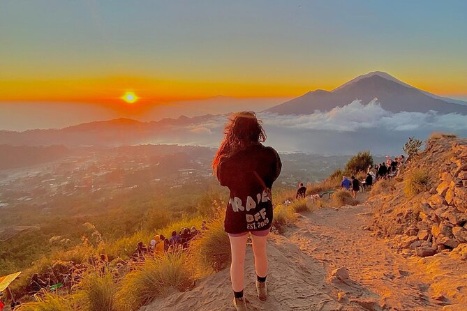 Mount Batur Sunrise Hike, Breakfast & Hot Spring - The Climb With a Flashlight and Pole