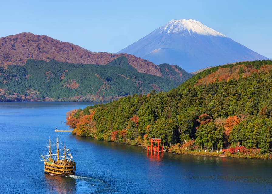 Mount Fuji - Hakone & Onsen Full Day Private Tour - Hakone Shrine and the lakeside torii