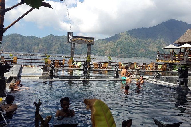 Mt Batur Sunrise, Breakfast & Natural Hot Springs - The 1:00 a.m. pickup and ride to North Batur