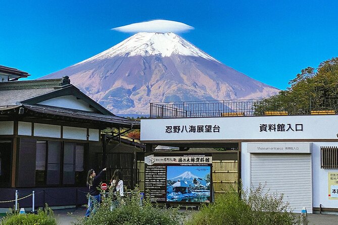 Mt. Fuji 5th, Oshino Hakkai, Onsen Full-Day Trip From Tokyo - Reaching the Mt. Fuji 5th Station