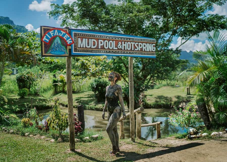 Nadi: Garden Village Hot Spring & Temple Highlights Tour - Tappoo, local crafts, and buying lunch