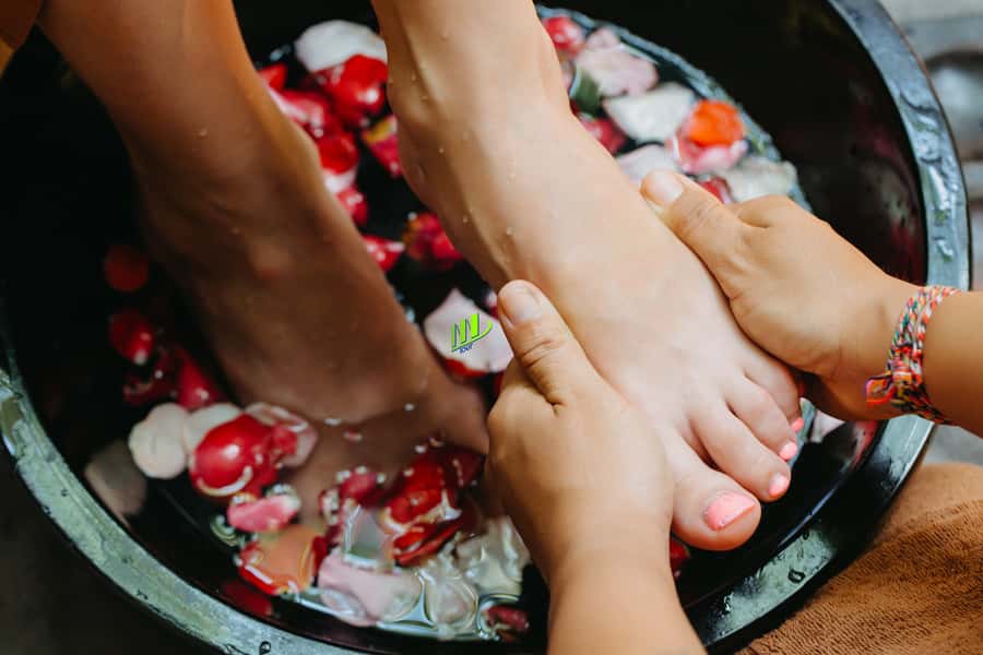 Nusa Dua: Traditional Lulur Massage & Spa Treatment - The one-hour Balinese massage is the centerpiece
