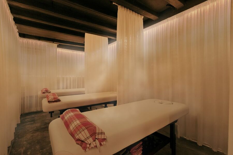 Palma: Hammam Al Àndalus Bath Session with Massage Options - Choosing the massage option