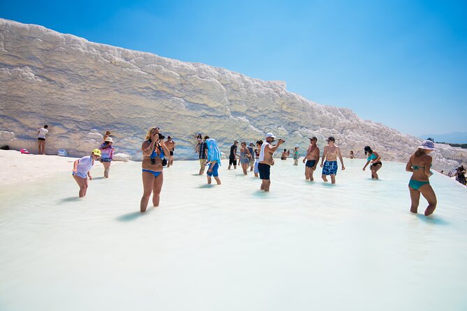 Pamukkale, Hot Springs, Travertines Tour Incl. Lunch f/Bodrum - Shopping stops can change the rhythm