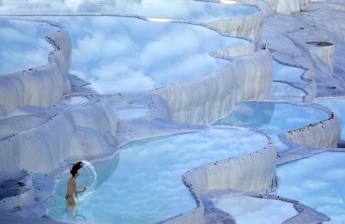 Pamukkale, Hot Springs, Travertines Tour Incl. Lunch f/Bodrum - Walking across Pamukkale’s white terraces