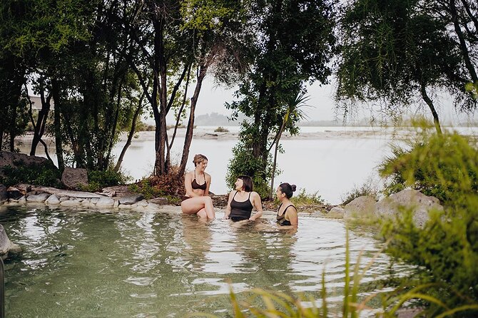 Polynesian Spa Rotorua: Deluxe Lake Spa Hot Spring Bathing - What the experience feels like in practice