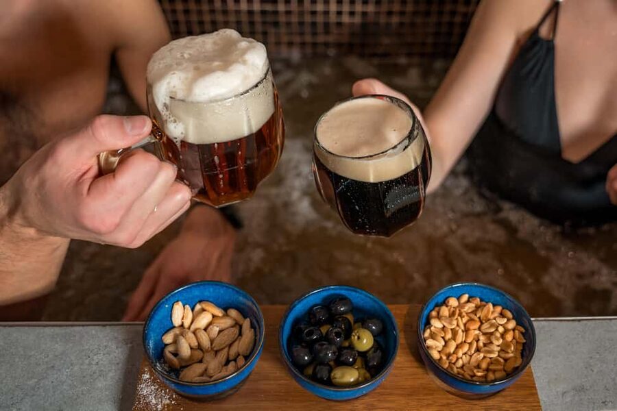 Prague: Beer Spa Experience with Unlimited Beer and Sauna - A private beer bath in central Prague