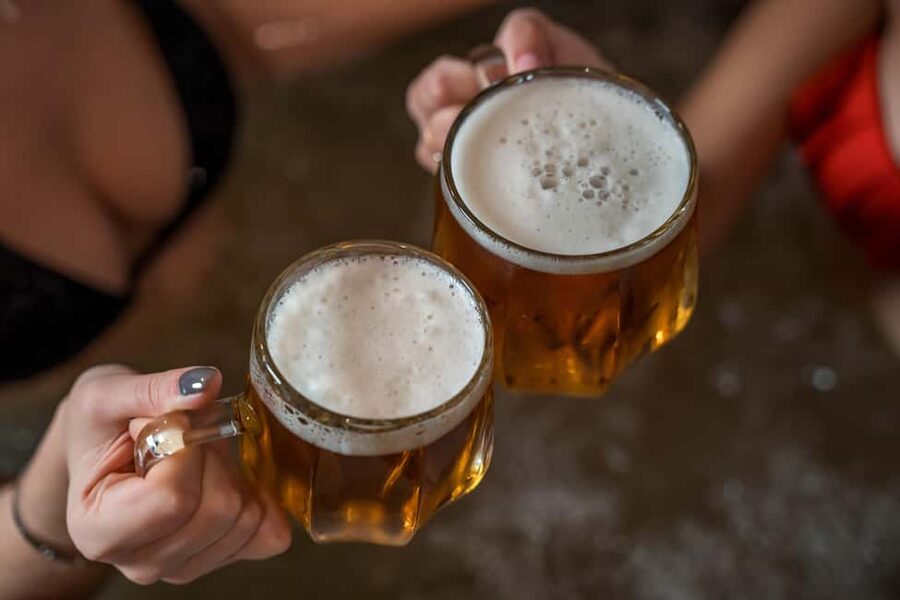Prague: Beer Spa Experience with Unlimited Beer and Sauna - Tips for getting more from the hour