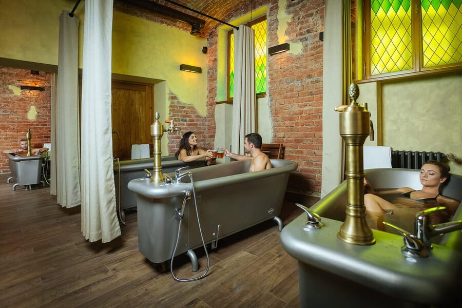 Prague: The Largest Beer SPA with Unlimited Beer Consumption - Arrival, changing rooms, and privacy