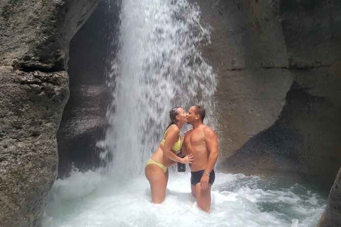 Private Fresh Water Lake, Waterfalls And Hot Springs Excursion - Morne Bruce and the view over Roseau