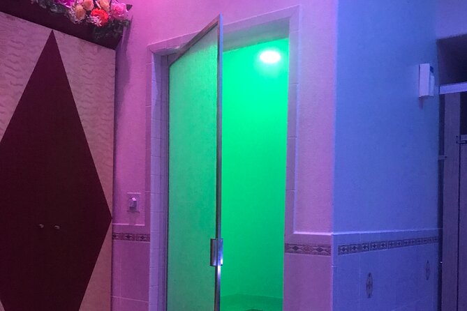 Private Spa Experience with Jacuzzi, Sauna and Hot Stone Massage - A quiet break from the Las Vegas Strip