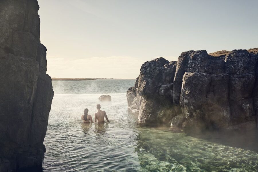 Reykjavik: Sky Lagoon Entrance Pass With 7-Step Spa Ritual - The seven steps, from warm water to crowberries
