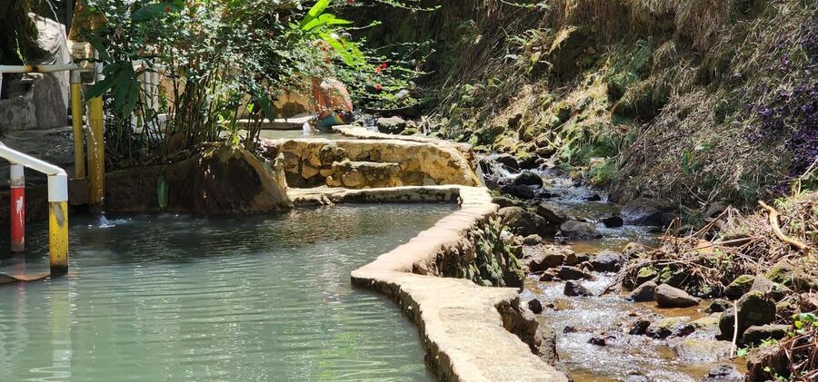 Roseau: Titou Gorge, Hot Spring, Falls & Champagne Reef Tour - What to pack for this wet Dominica day