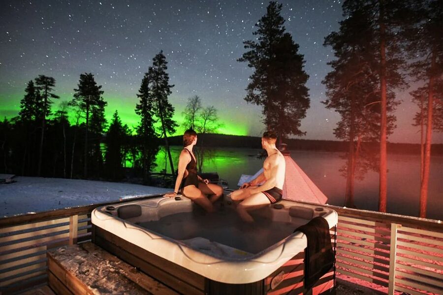 Rovaniemi: Northern Lights Trip with Arctic Sauna & Jacuzzi - From Rovaniemi to an Arctic Forest Sauna
