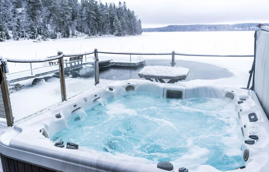 Rovaniemi: Northern Lights Trip with Arctic Sauna & Jacuzzi - My Booking Advice