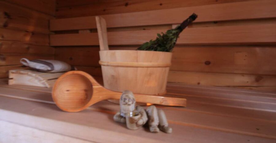 Rovaniemi: Private Sauna, Jacuzzi and Dinner - Leaving Rovaniemi for a private lakeside cottage