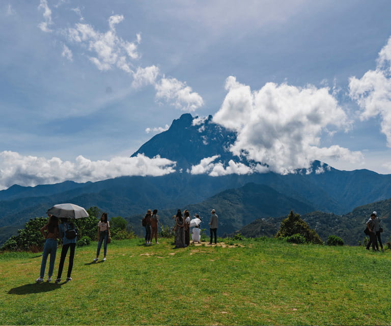 Sabah: Kinabalu Park, Hot Springs, and Cow Farm Day Tour - The early road to Nabalu Market