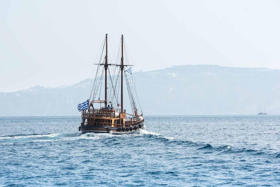 Santorini Port: 3 Hour Cruise to Volcano and Hot Springs - Palea Kameni and the 30-minute swim