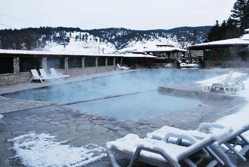 Sofia: Seven Rila Lakes Snowshoe Walk & Thermal Spring Pools - Snowshoeing toward the Kidney Lake