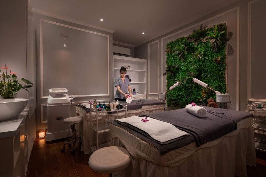 Spa in Hanoi: Hot Stone Therapy by Vita Beauty Spa - The 75-minute treatment, from warm-up to finish