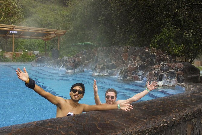 Termas de Papallacta Hot Springs full day tour from Quito - A cold stop at Papallacta Lagoon