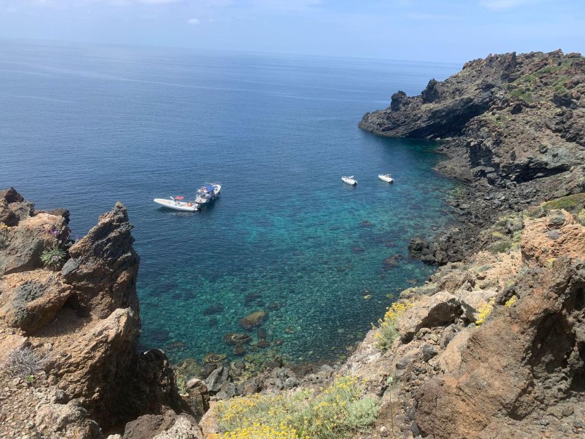 Thermal waters tour - From Pantelleria Harbour to the island’s interior