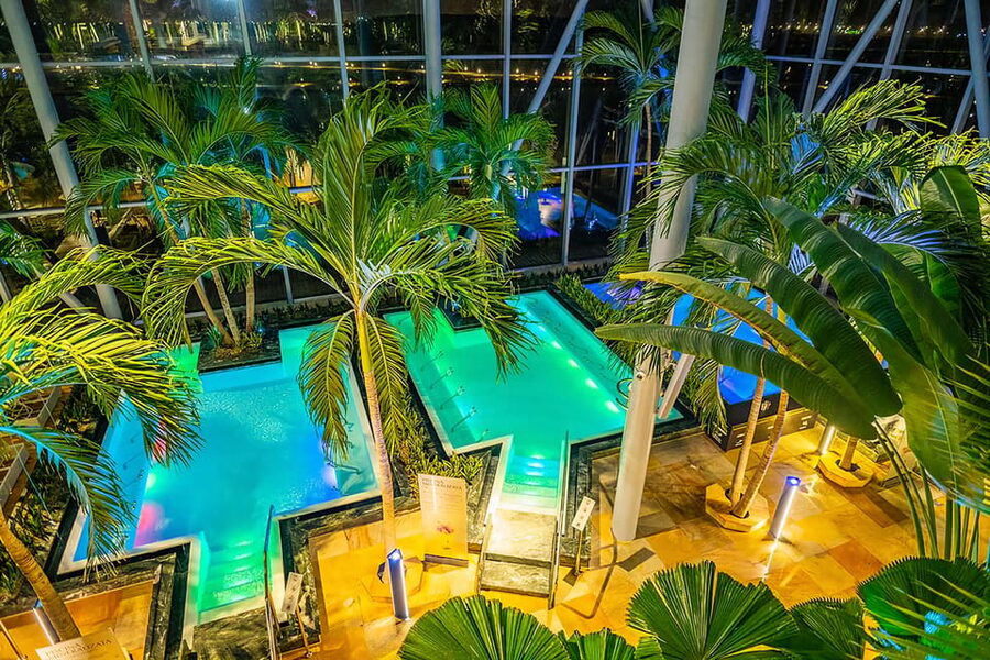 Therme:Spa Day at the biggest oasis of Relaxation《Bucharest》 - How crowded days change the experience
