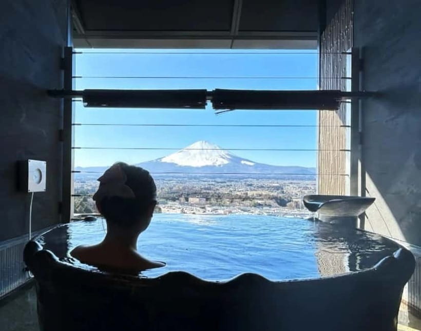 Tokyo: Mount Fuji 5th Station & Onsen Day Trip - How the guide service may shape your day