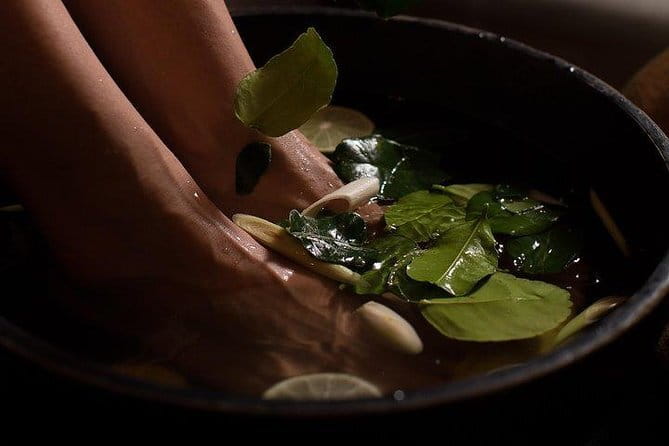 Traditional Head, Back & Shoulder Massage in Siem Reap - Cancellation and booking details