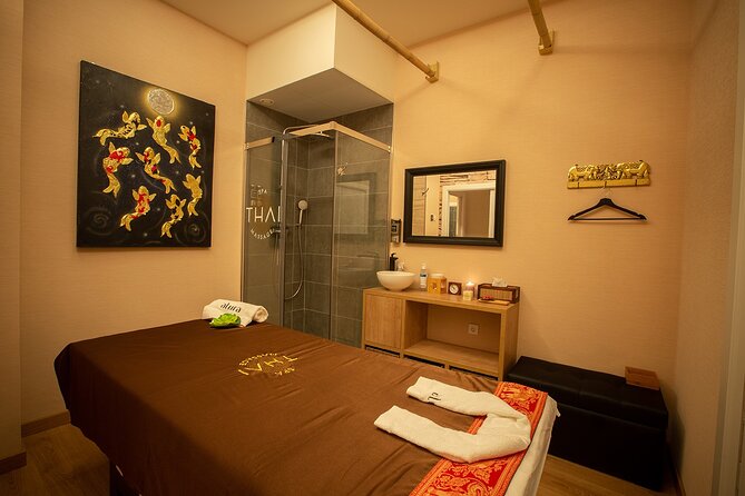 Traditional Thai Massage 60 min at THAI MASSAGE ALURA - Clean facilities and the post-massage refreshment