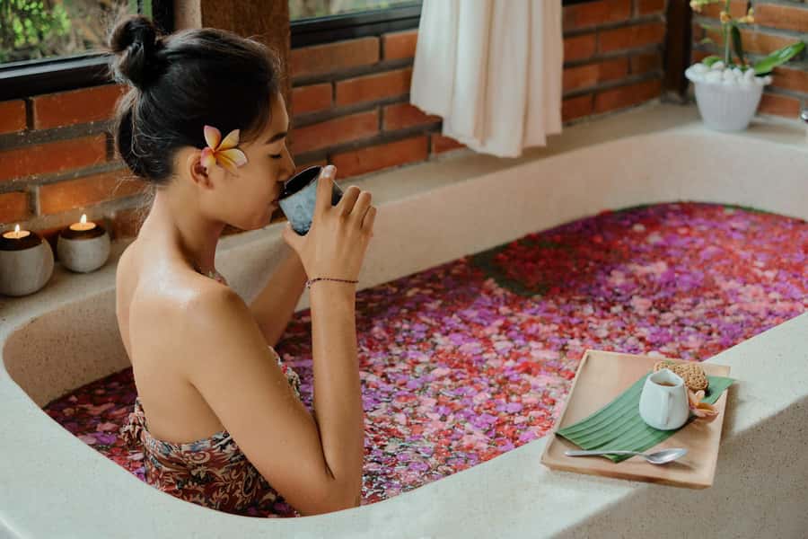 Ubud: 2-Hour Spa with Flower Bath & Rice Field View - Why the Balinese scrub is worth noticing