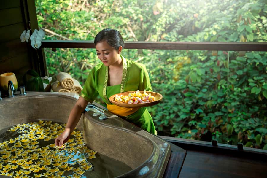 Ubud: Riverside Spa Treatment near Bali Zoo - A waterfall spa inside Bali Zoo