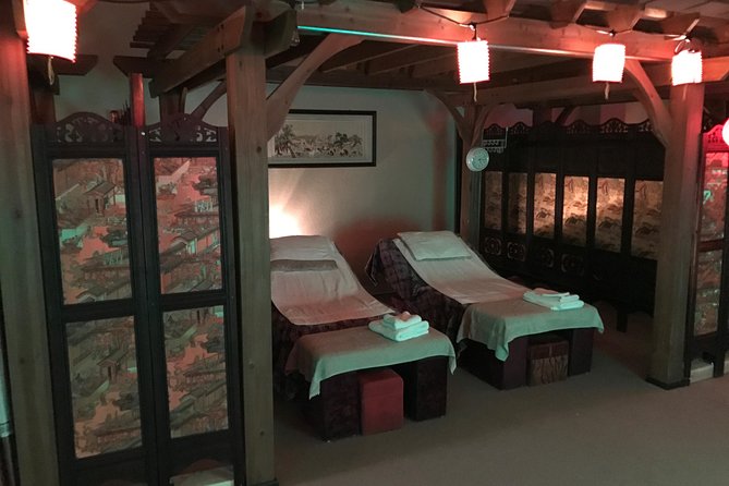 VIP 60 Minute Body Massage w/ Hot Stones - A practical break from the Strip