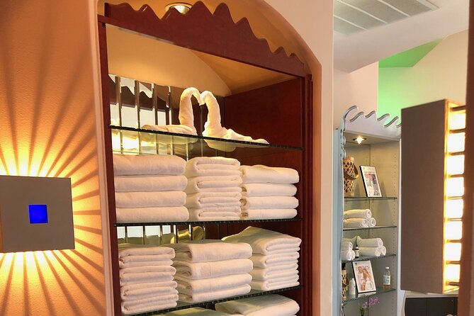 VIP 60 Minute Body Massage w/ Hot Stones - The hot stone treatment itself