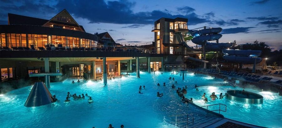 Zakopane and Chocholow Thermal Baths Tour from Krakow - Jaszczurowka Chapel and the first taste of highland culture