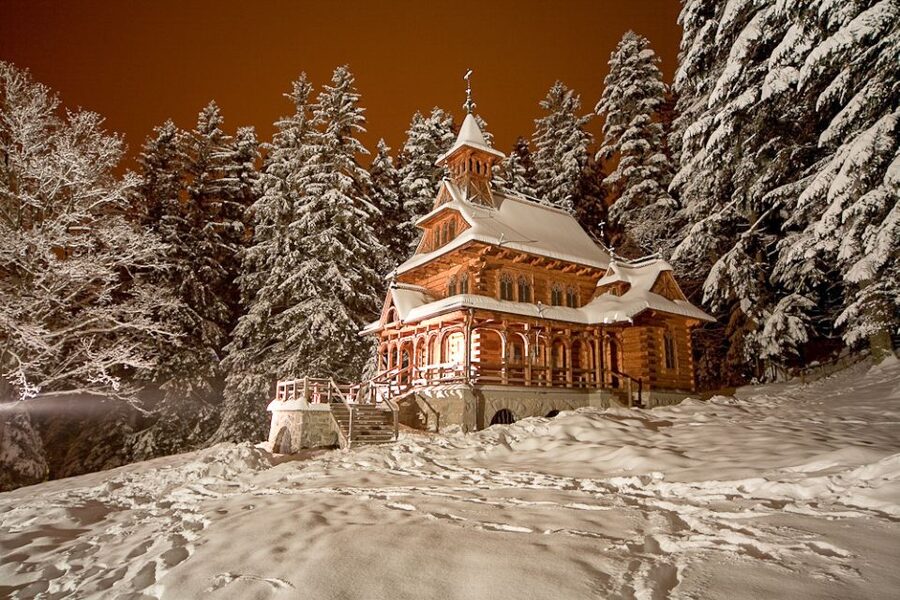 Zakopane and Chocholow Thermal Baths Tour from Krakow - Krupowki Street and 90 minutes in Zakopane